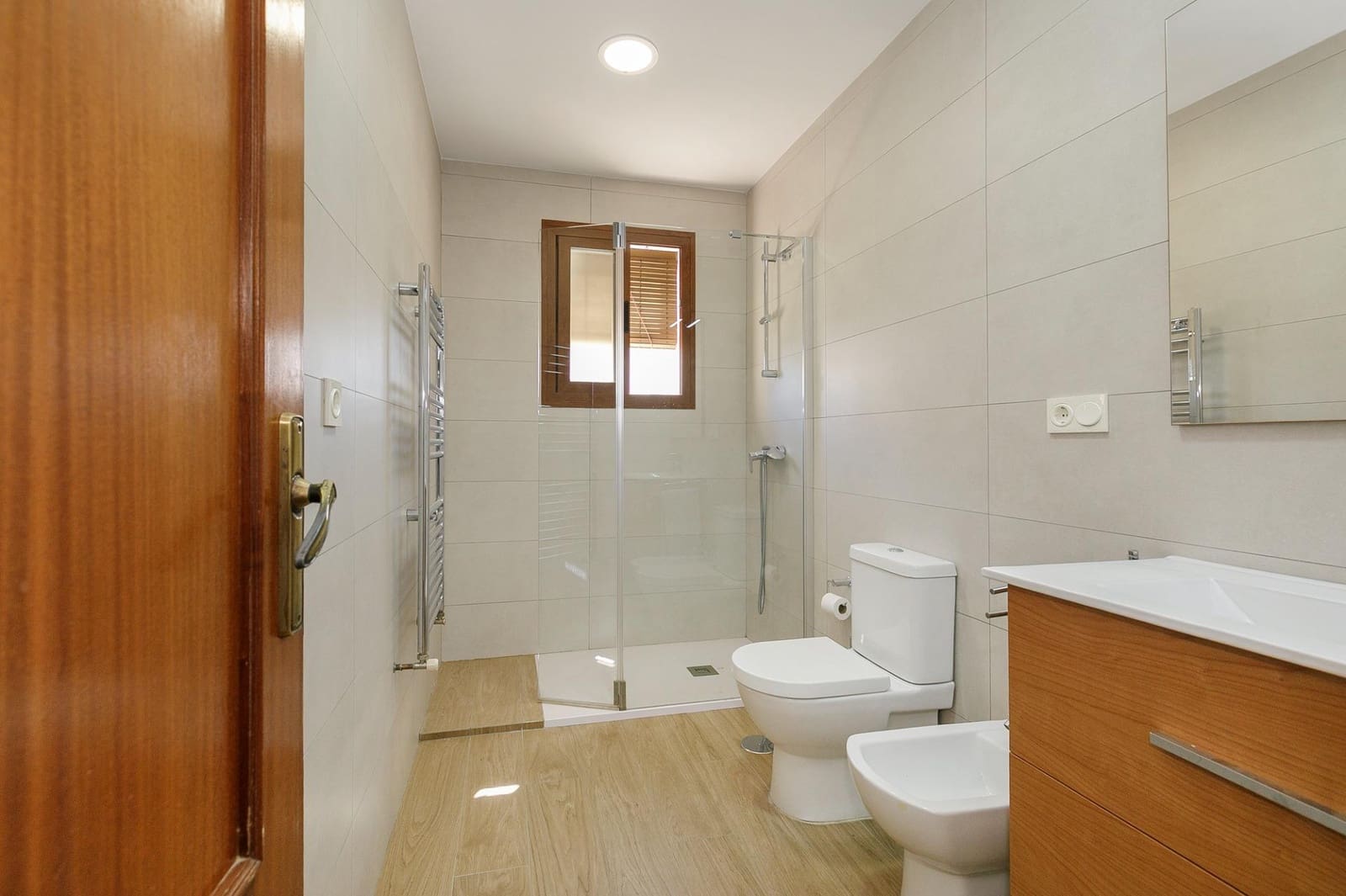 4 sovrum Villa till salu i Ogijares med pool garage - 325 000 € (Ref: 10013959)