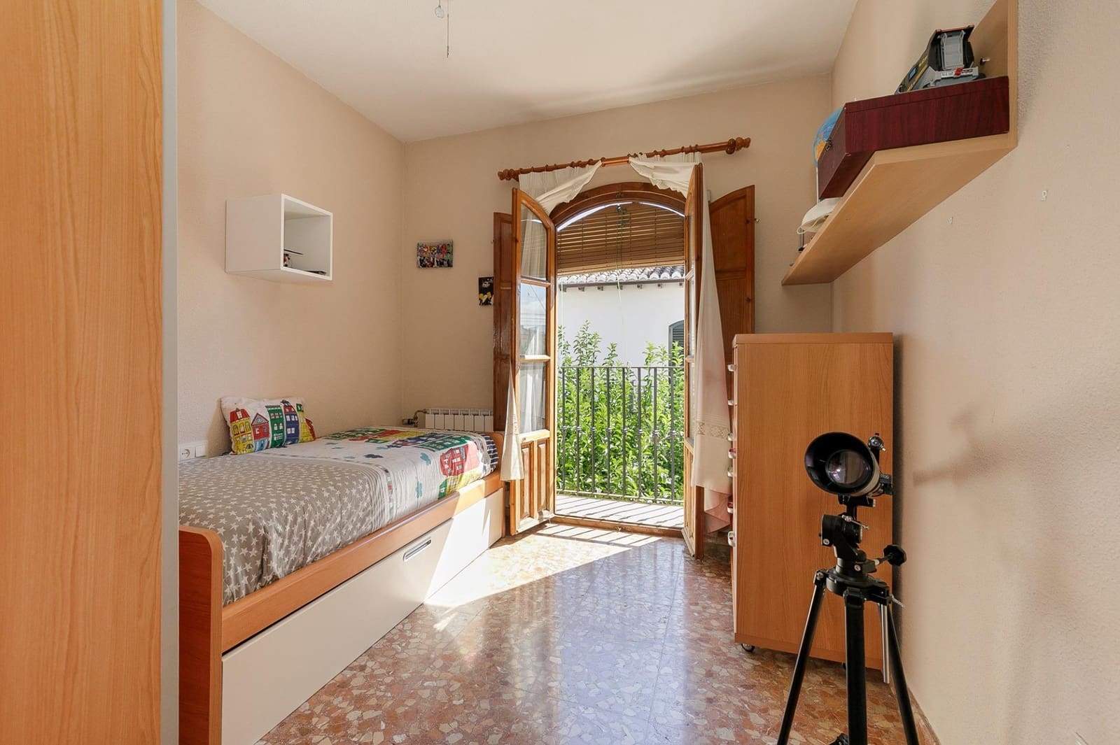 4 sovrum Villa till salu i Ogijares med pool garage - 325 000 € (Ref: 10013959)