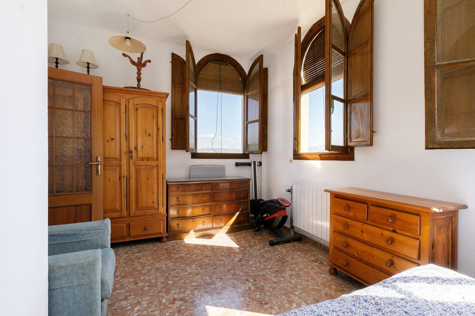 4 sovrum Villa till salu i Ogijares med pool garage - 325 000 € (Ref: 10013959)