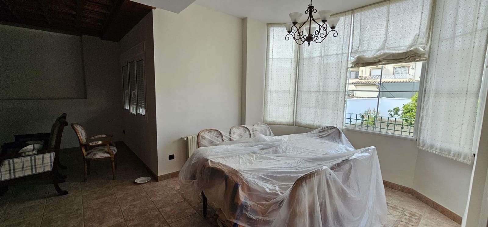 4 bedroom Semi-detached Villa for sale in Santa Fe with pool garage - € 450,000 (Ref: 10013960)
