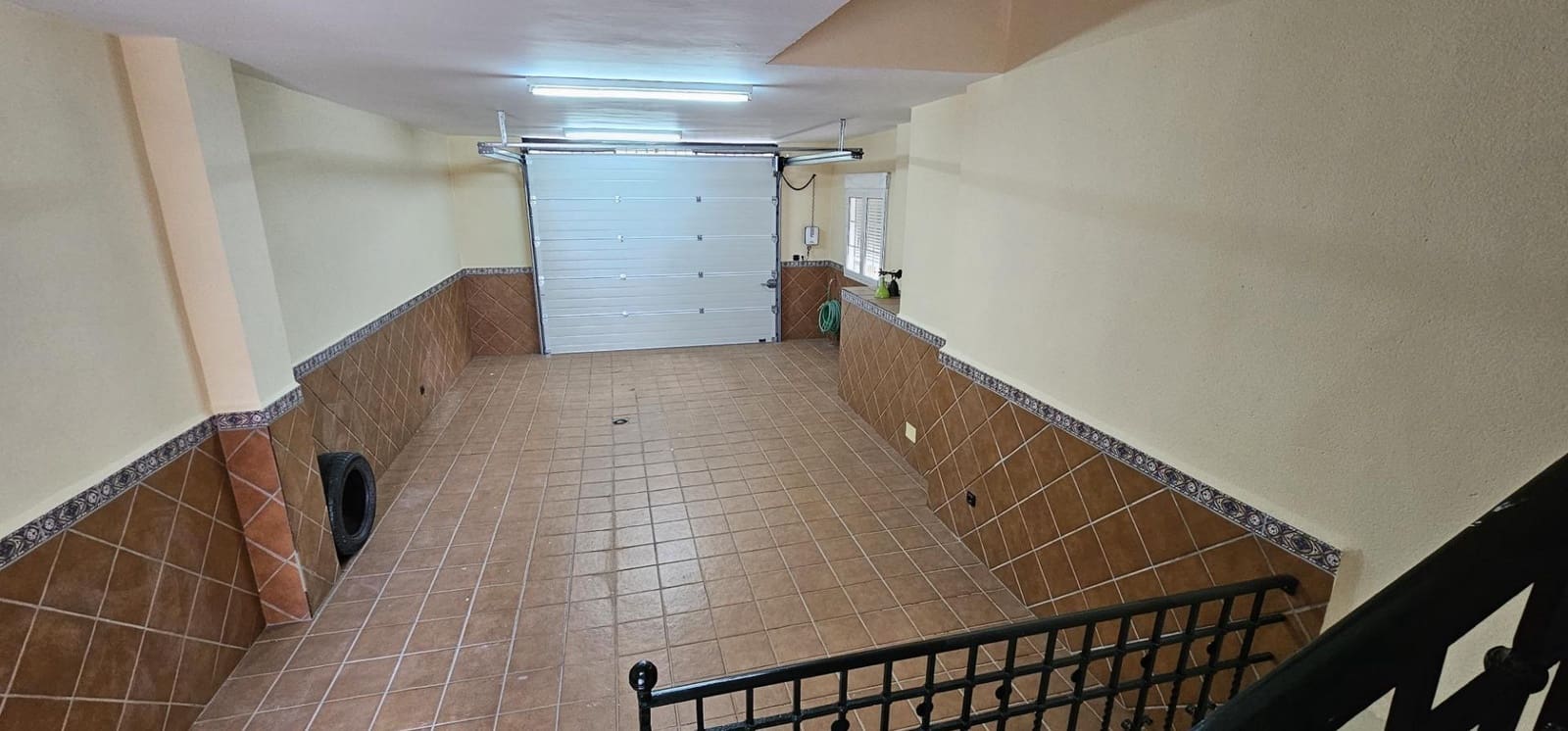 4 bedroom Semi-detached Villa for sale in Santa Fe with pool garage - € 450,000 (Ref: 10013960)