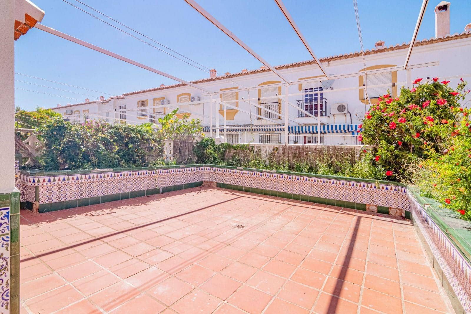 4 quarto Moradia em Banda para venda em Salobrena com piscina garagem - 354 900 € (Ref: 10013963)