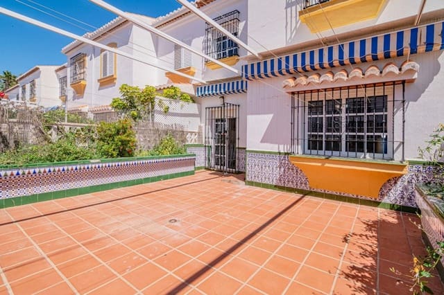 4 quarto Moradia em Banda para venda em Salobreña com piscina garagem - 354 900 € (Ref: 10013963)