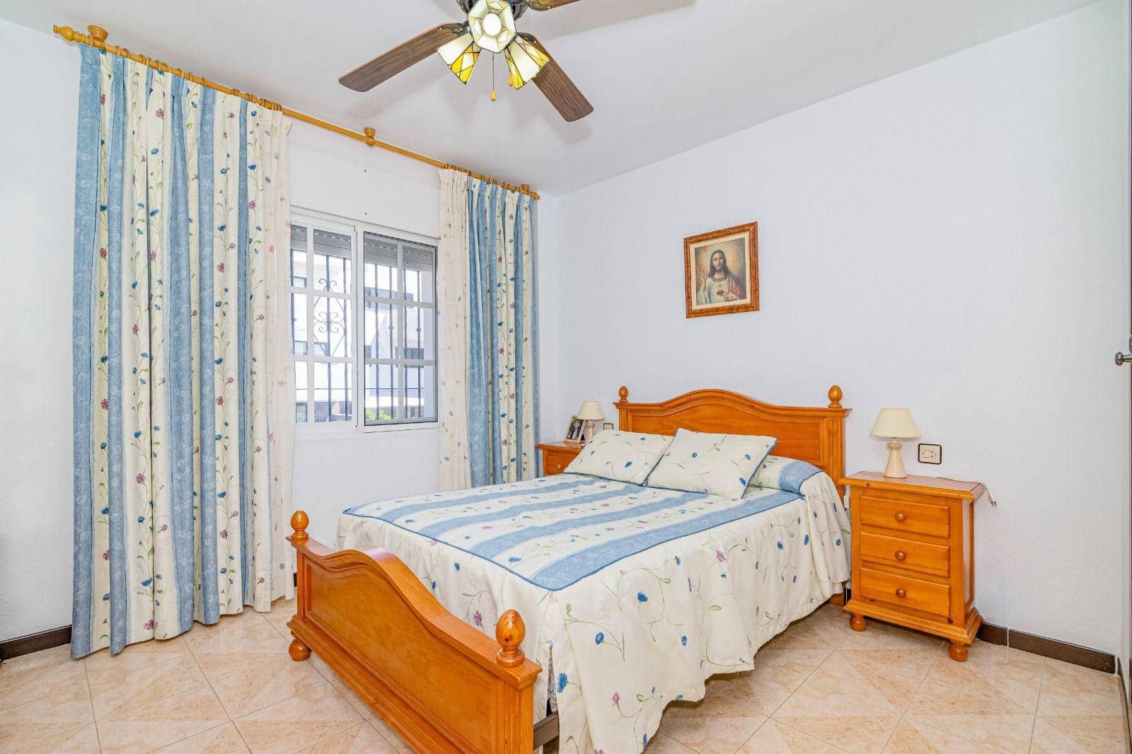 4 quarto Moradia em Banda para venda em Salobrena com piscina garagem - 354 900 € (Ref: 10013963)