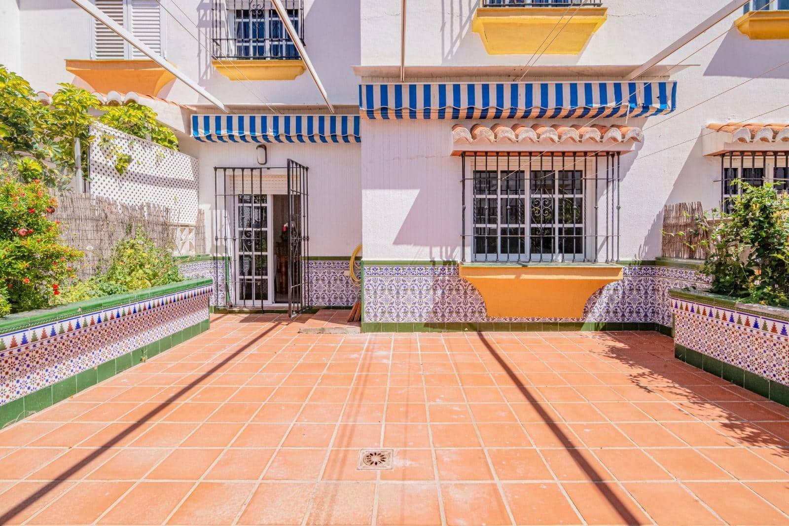 4 quarto Moradia em Banda para venda em Salobrena com piscina garagem - 354 900 € (Ref: 10013963)