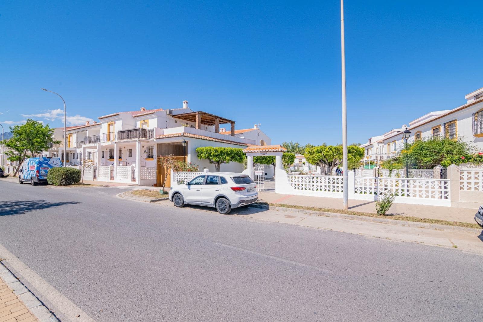 4 quarto Moradia em Banda para venda em Salobrena com piscina garagem - 354 900 € (Ref: 10013963)