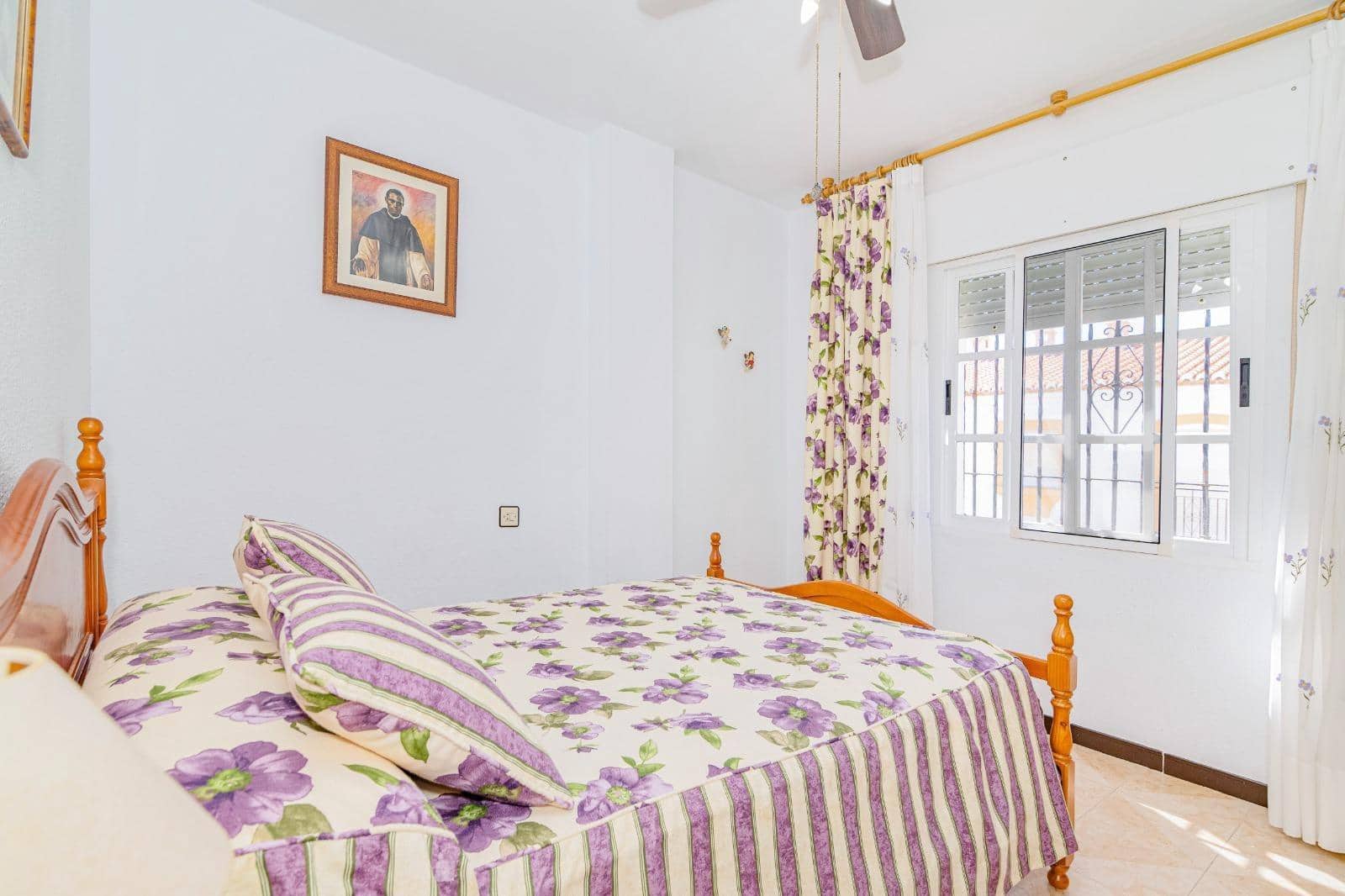 4 quarto Moradia em Banda para venda em Salobrena com piscina garagem - 354 900 € (Ref: 10013963)