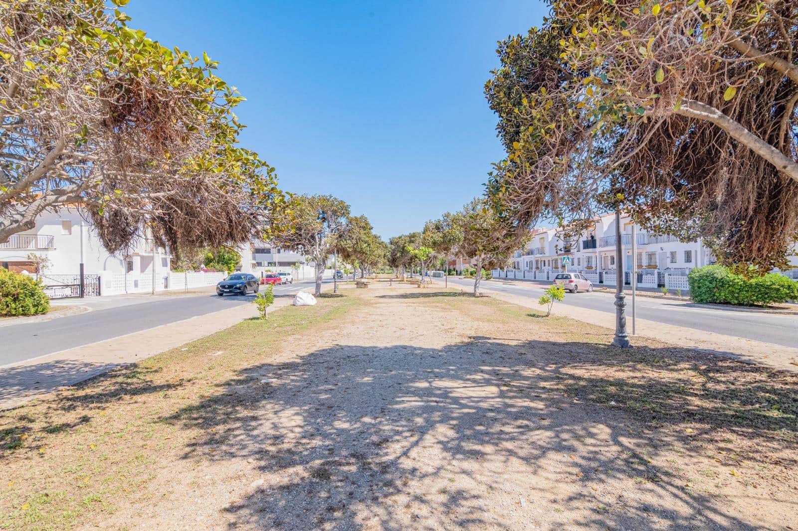 4 quarto Moradia em Banda para venda em Salobrena com piscina garagem - 354 900 € (Ref: 10013963)