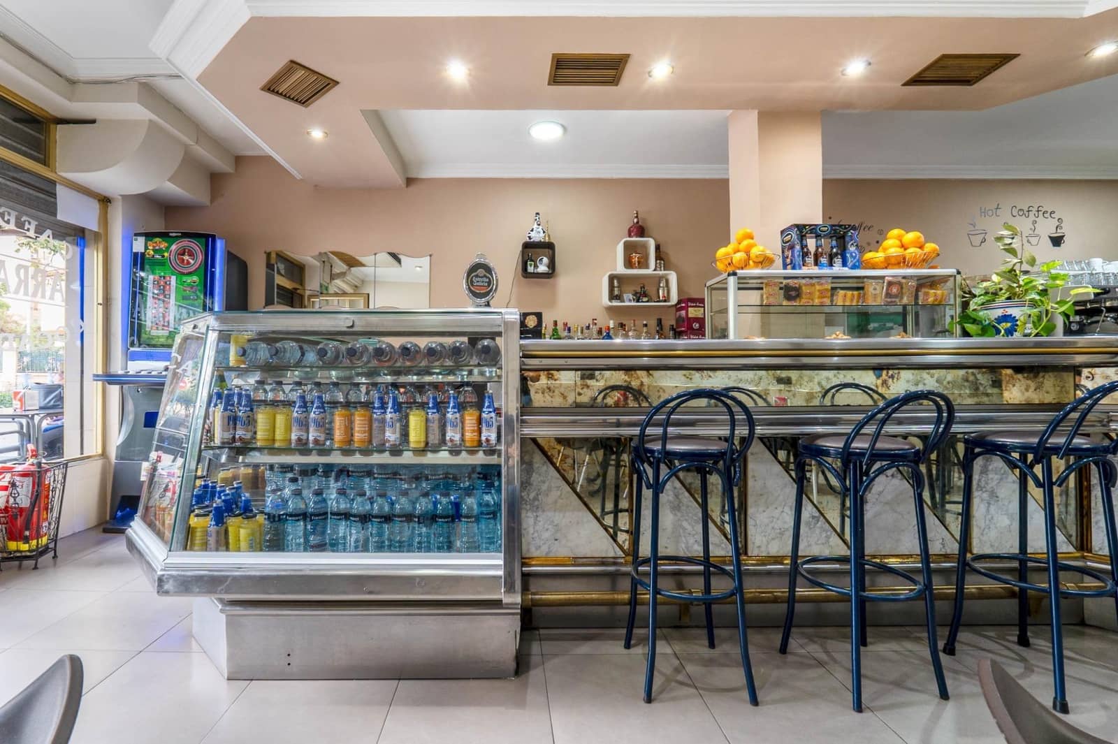 Business for sale in Granada city - € 170,000 (Ref: 10013964)