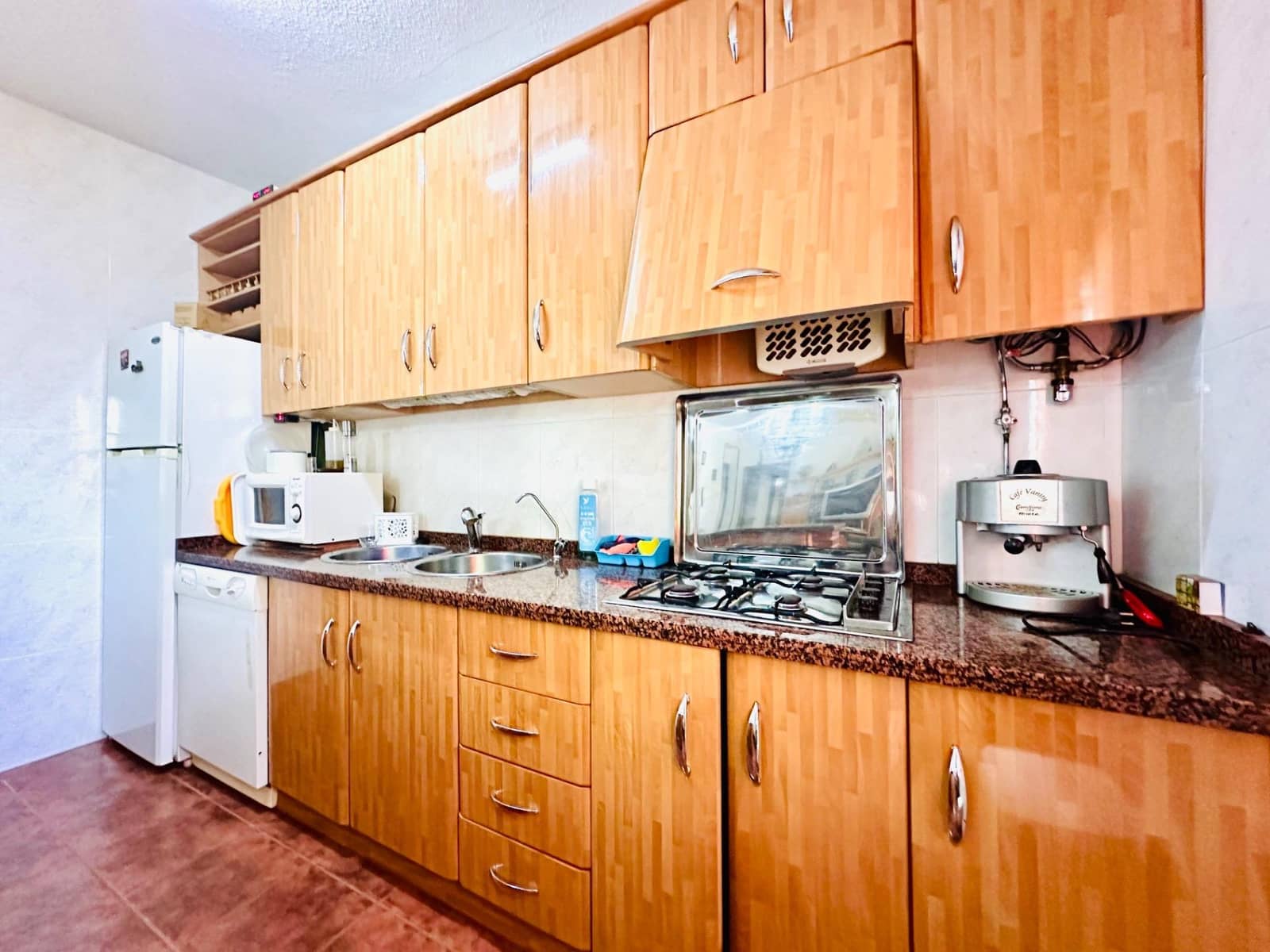 3 makuuhuone Maalaistalo myytävänä paikassa Loja mukana uima-altaan - 255 000 € (Ref: 10013966)
