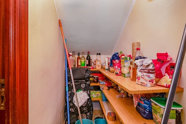 5 sypialnia Willa na sprzedaż w Ogíjares z garażem - 329 900 € (Ref: 10013968)