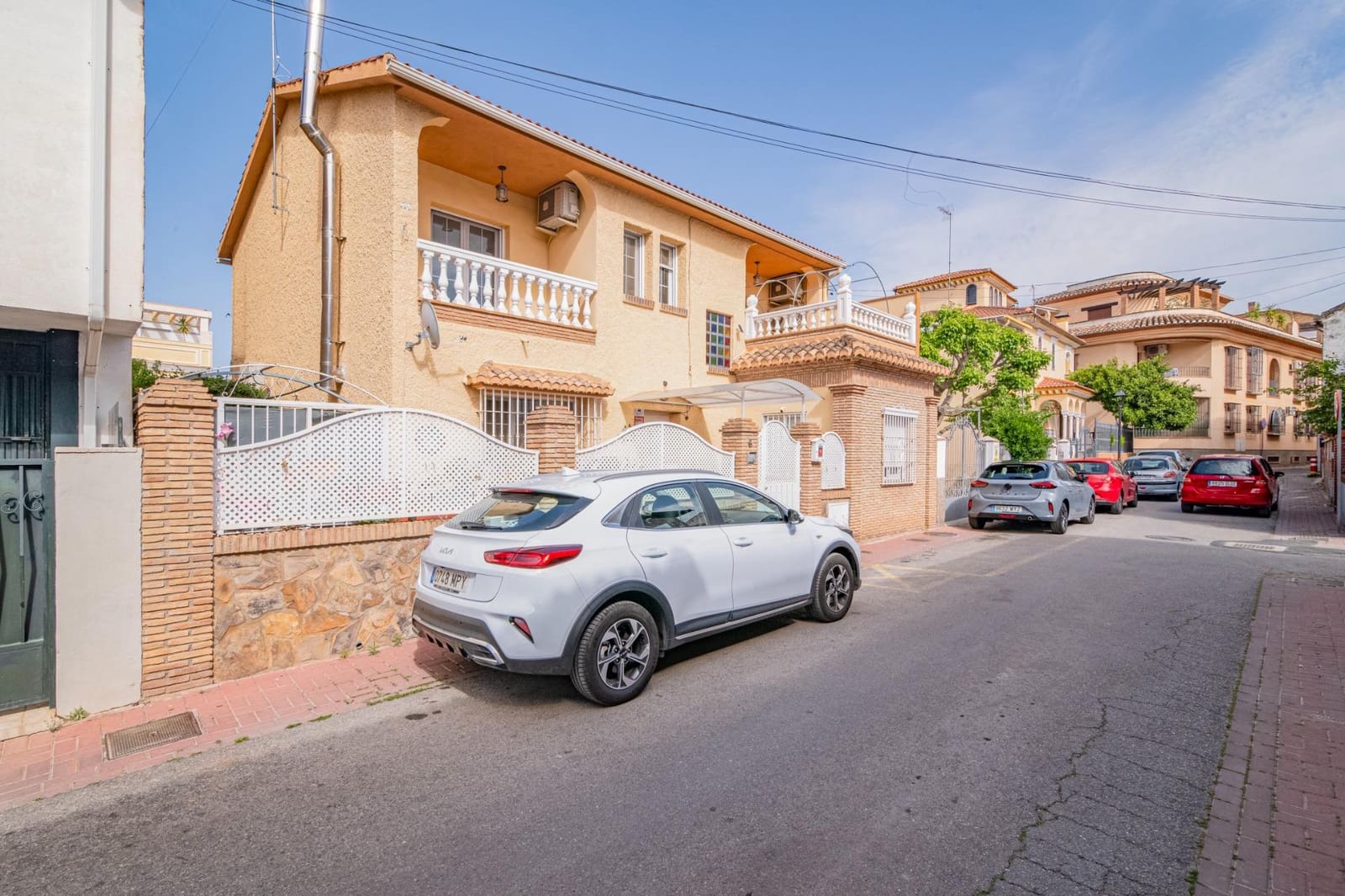 5 sypialnia Willa na sprzedaż w Ogijares z garażem - 329 900 € (Ref: 10013968)