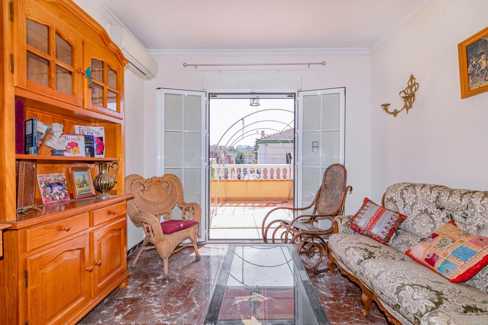 5 sypialnia Willa na sprzedaż w Ogijares z garażem - 329 900 € (Ref: 10013968)