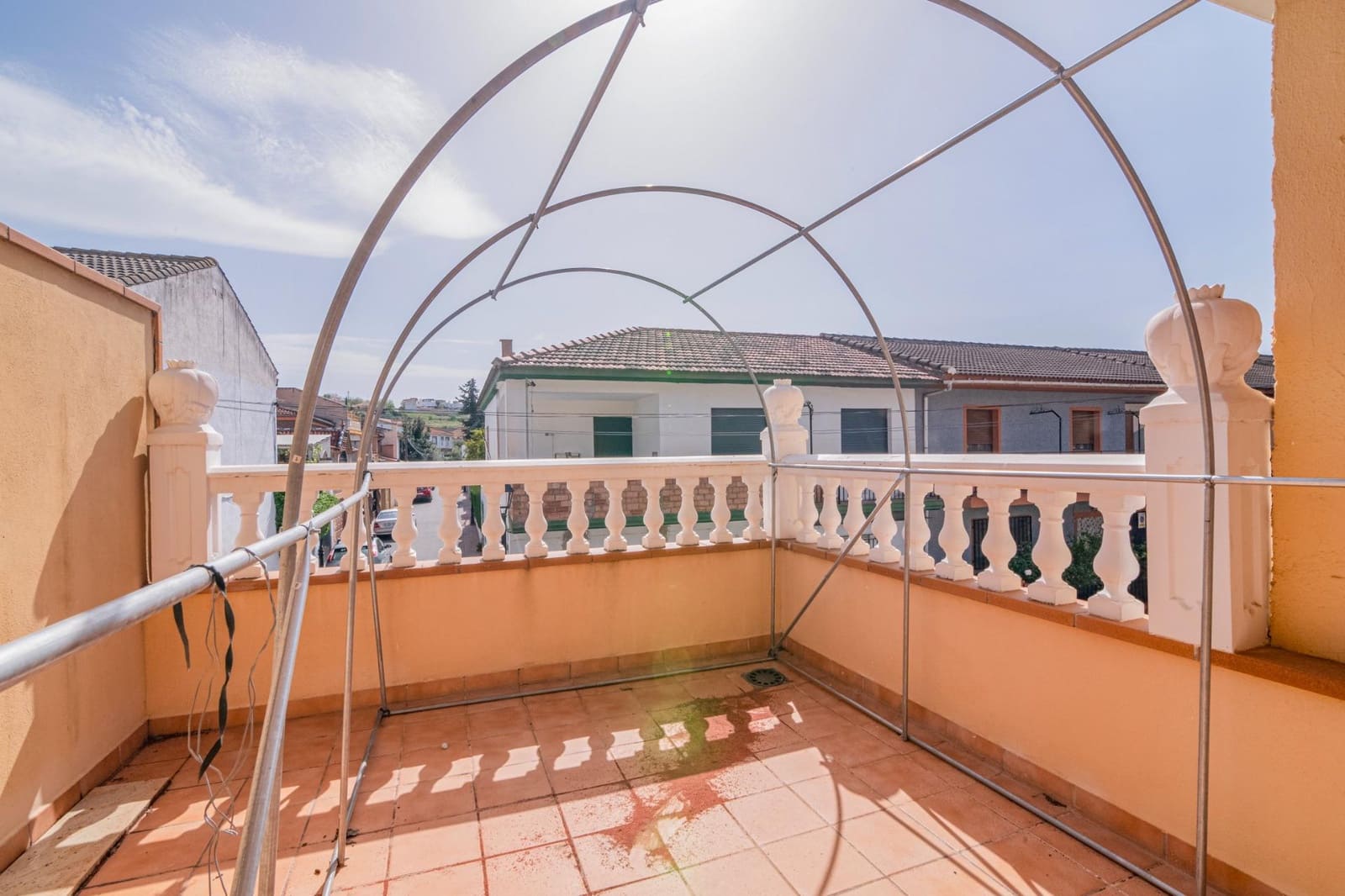 5 sypialnia Willa na sprzedaż w Ogijares z garażem - 329 900 € (Ref: 10013968)