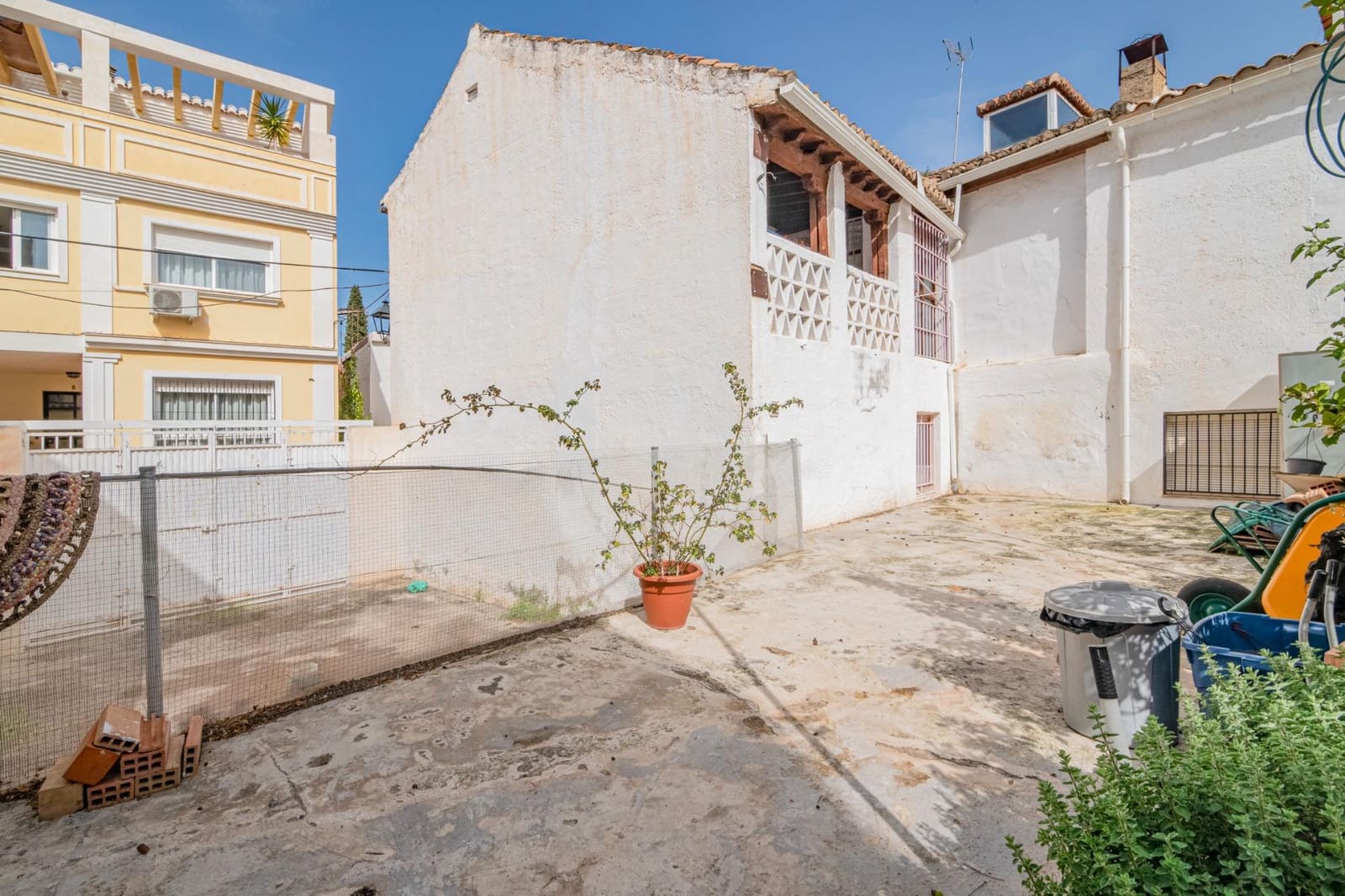 5 sypialnia Willa na sprzedaż w Ogijares z garażem - 329 900 € (Ref: 10013968)