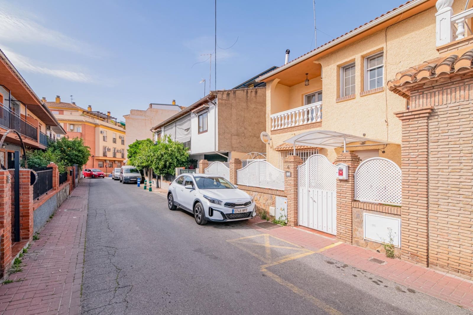 5 sypialnia Willa na sprzedaż w Ogijares z garażem - 329 900 € (Ref: 10013968)