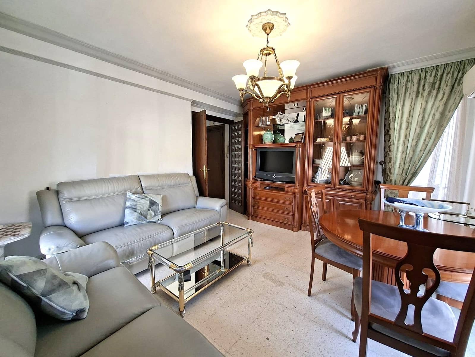 4 slaapkamer Flat te koop in Cullar Vega - € 179.900 (Ref: 10013969)