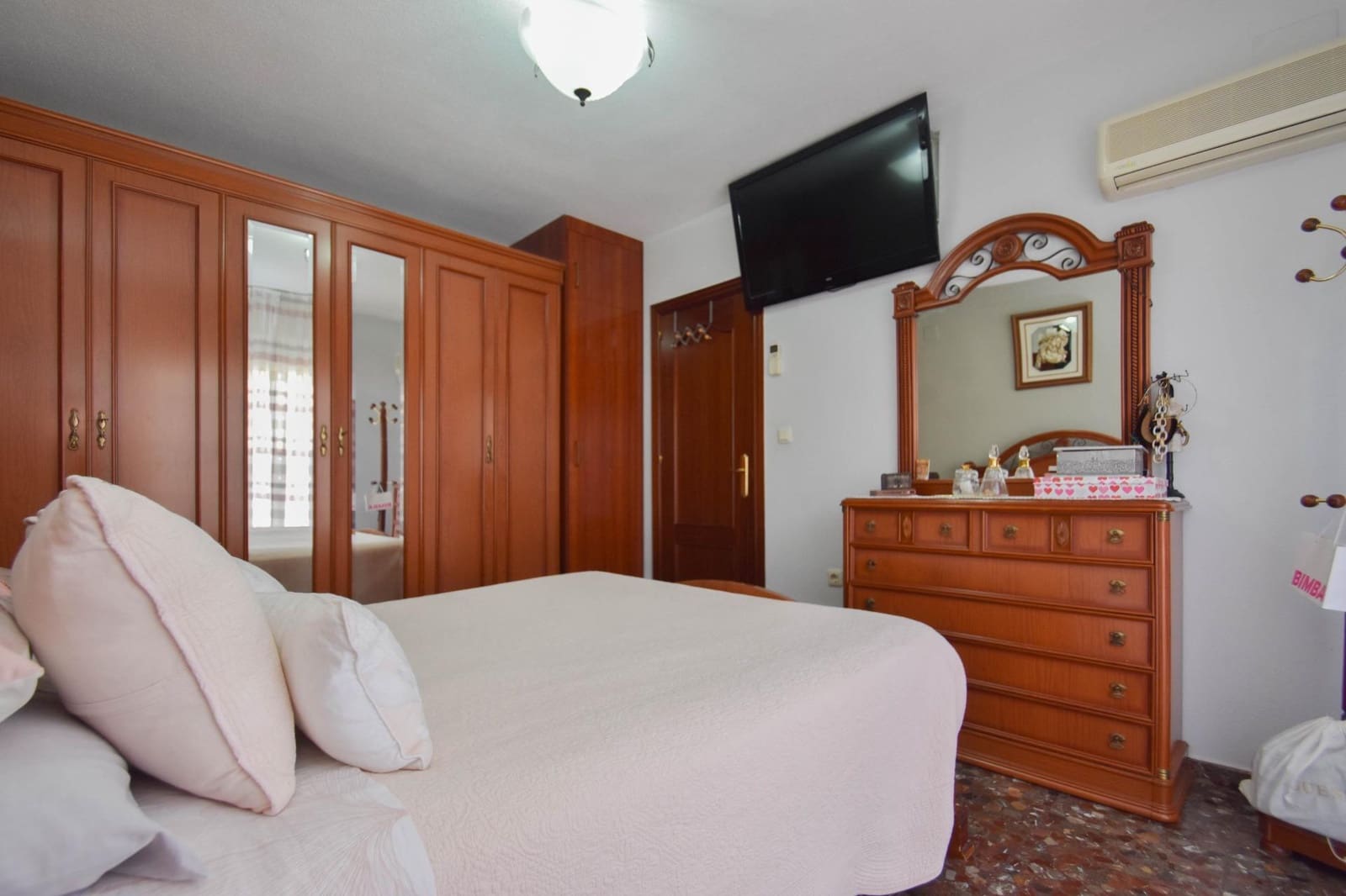3 bedroom Terraced Villa for sale in Peligros with garage - € 245,000 (Ref: 10013971)