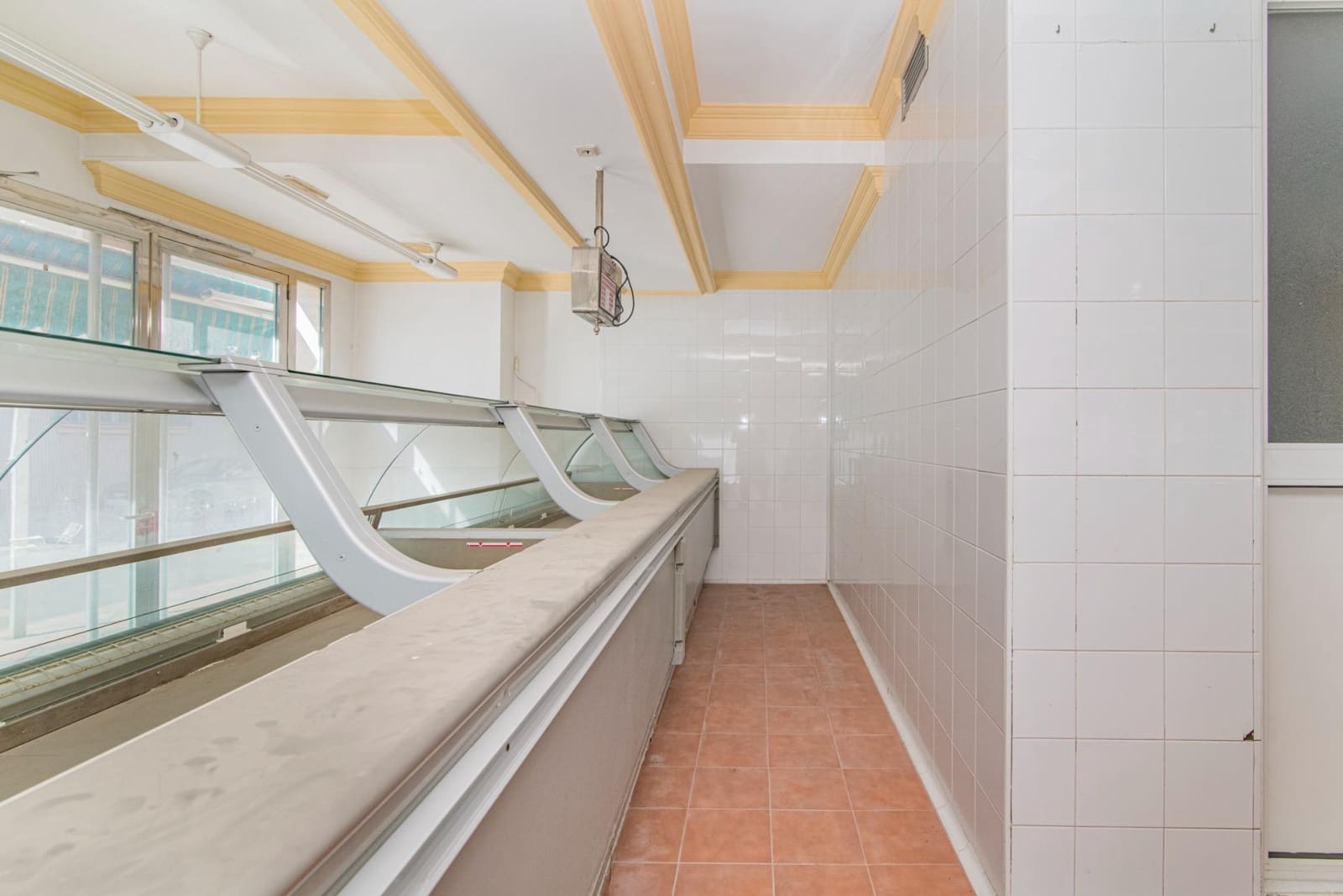 Commerciale in vendita in Armilla - 120.000 € (Rif: 10013972)