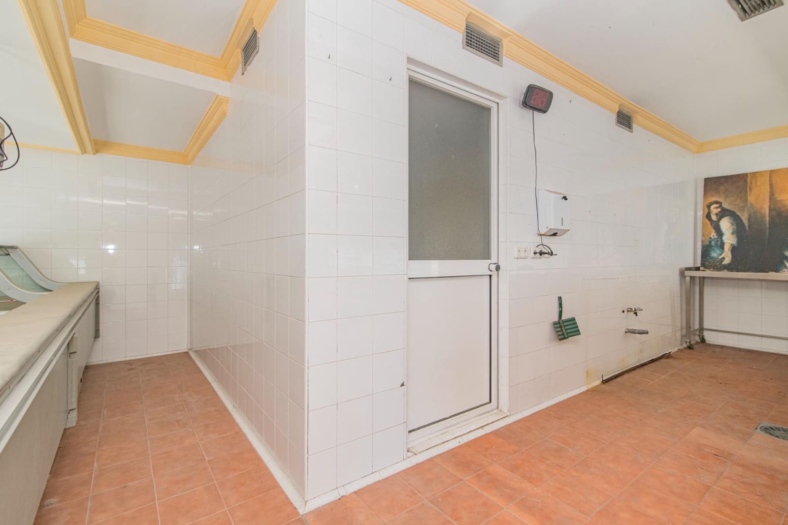 Commerciale in vendita in Armilla - 120.000 € (Rif: 10013972)
