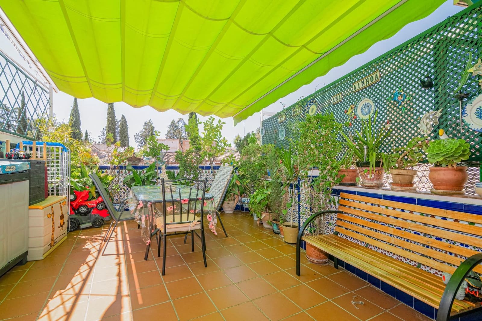 4 bedroom Villa for sale in Granada city - € 345,000 (Ref: 10013975)