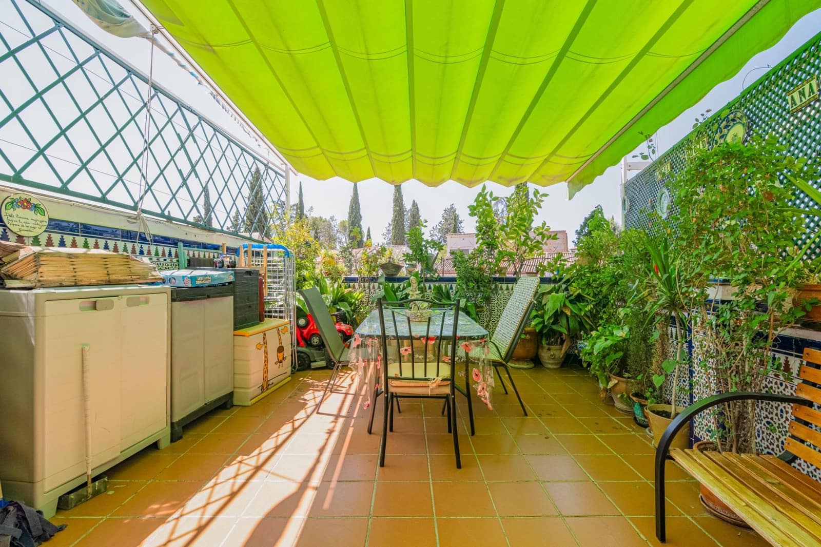 4 bedroom Villa for sale in Granada city - € 345,000 (Ref: 10013975)
