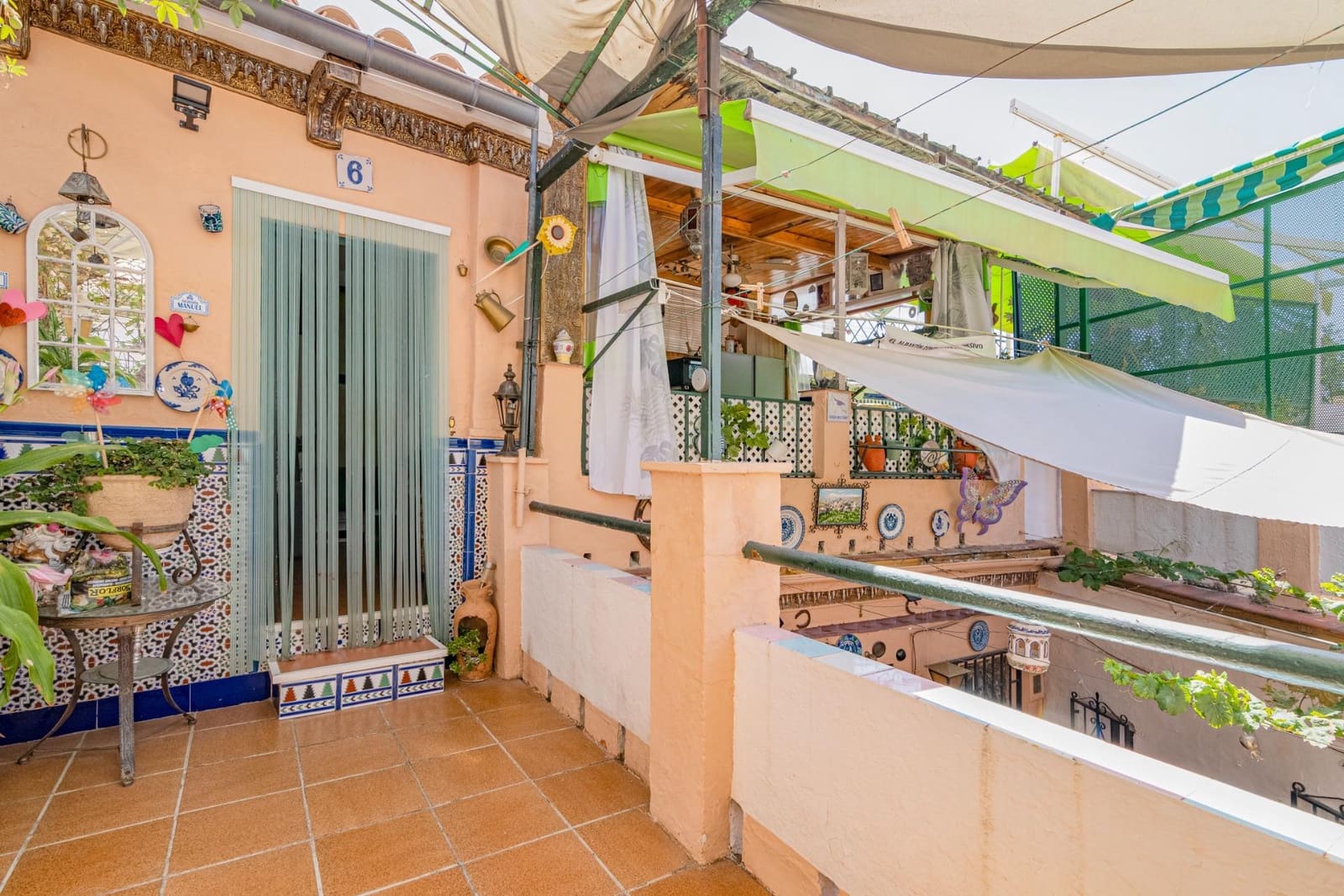 4 bedroom Villa for sale in Granada city - € 345,000 (Ref: 10013975)