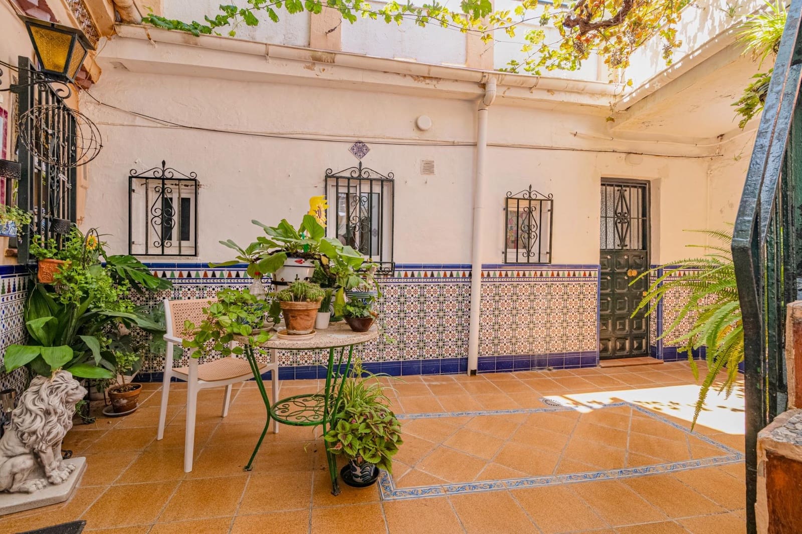 4 bedroom Villa for sale in Granada city - € 345,000 (Ref: 10013975)
