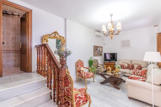3 bedroom Townhouse for sale in Albaicin, Granada city - € 440,000 (Ref: 10013976)