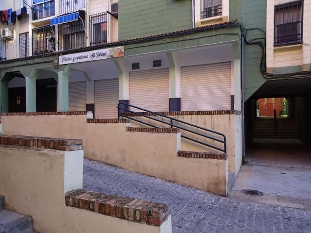 2 bedroom Commercial for sale in Granada city - € 58,000 (Ref: 10013977)