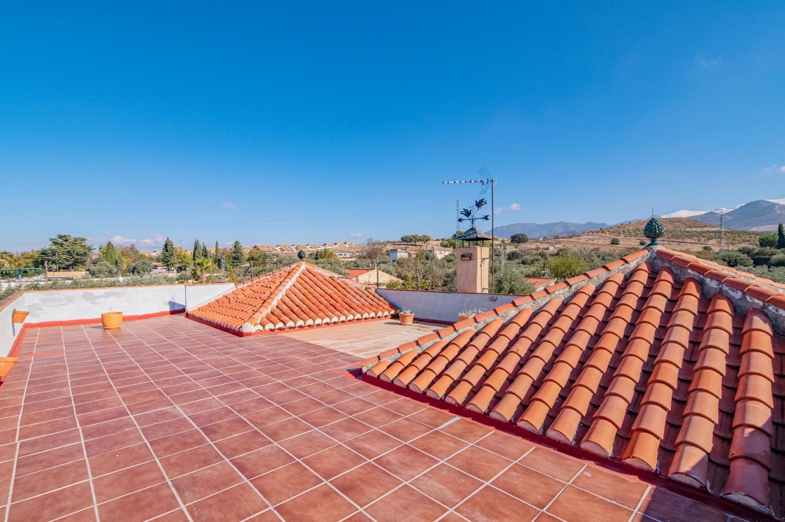 3 camera da letto Villa in vendita in Gojar con piscina garage - 624.900 € (Rif: 10013978)