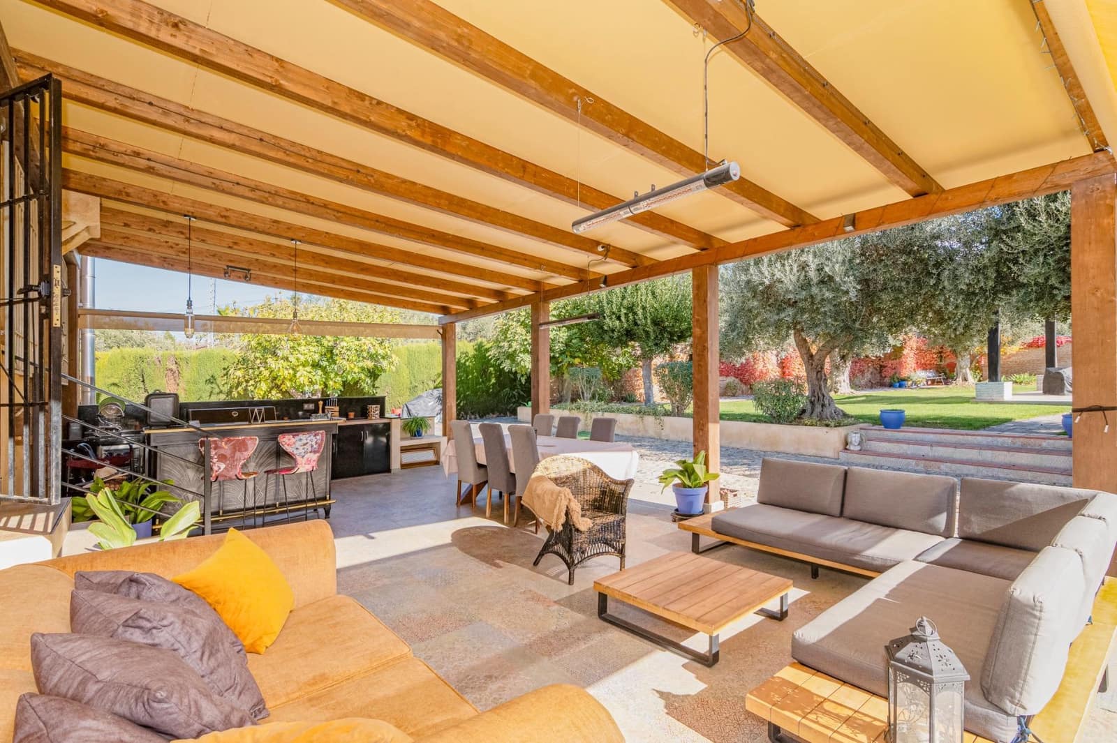 3 camera da letto Villa in vendita in Gojar con piscina garage - 624.900 € (Rif: 10013978)