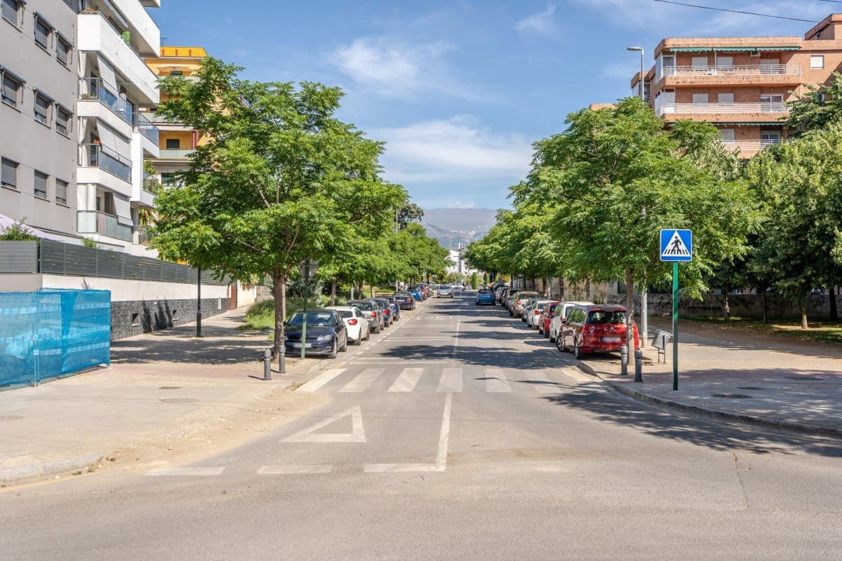Garage for sale in Granada city - € 46,000 (Ref: 10013980)