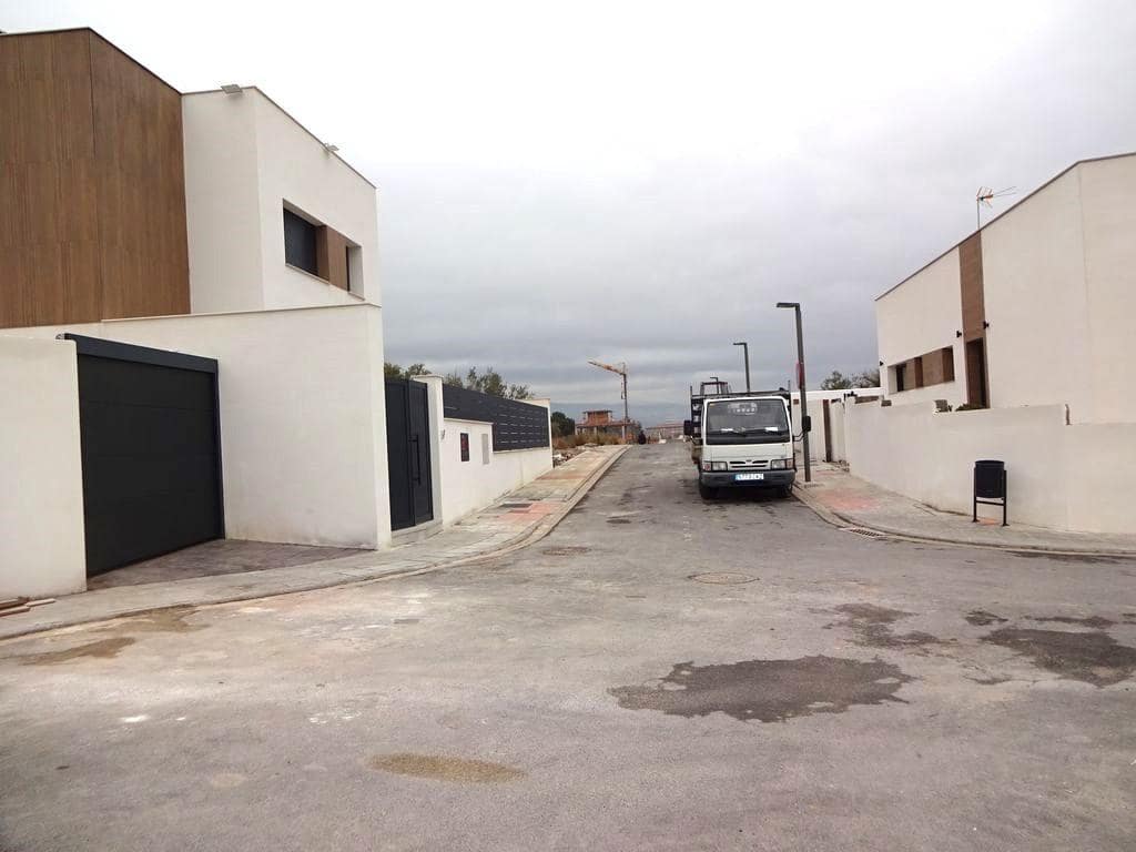 Building Plot for sale in Peligros - € 85,000 (Ref: 10013981)