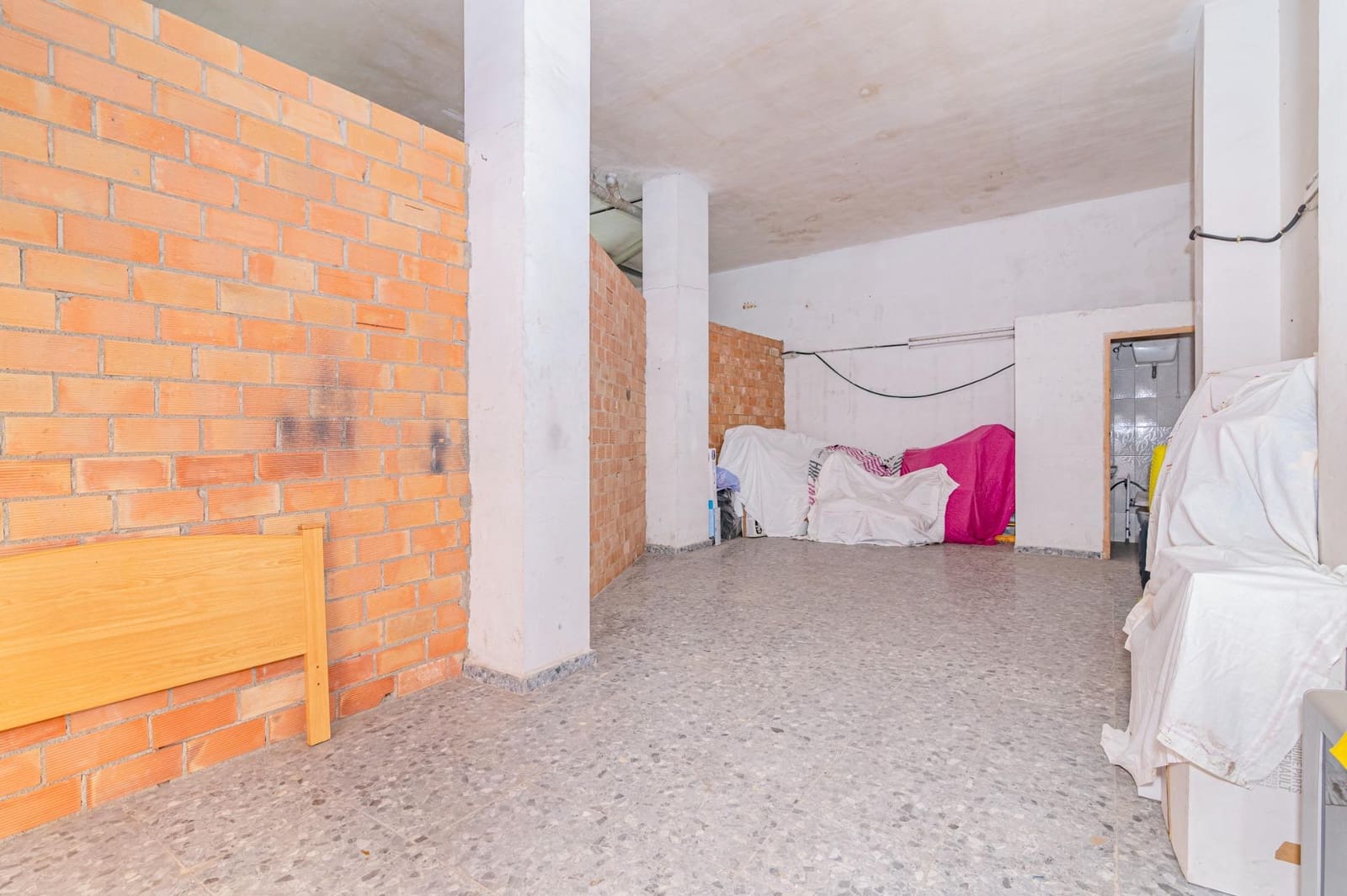 Comercial para venda em Granada cidade - 135 000 € (Ref: 10013985)