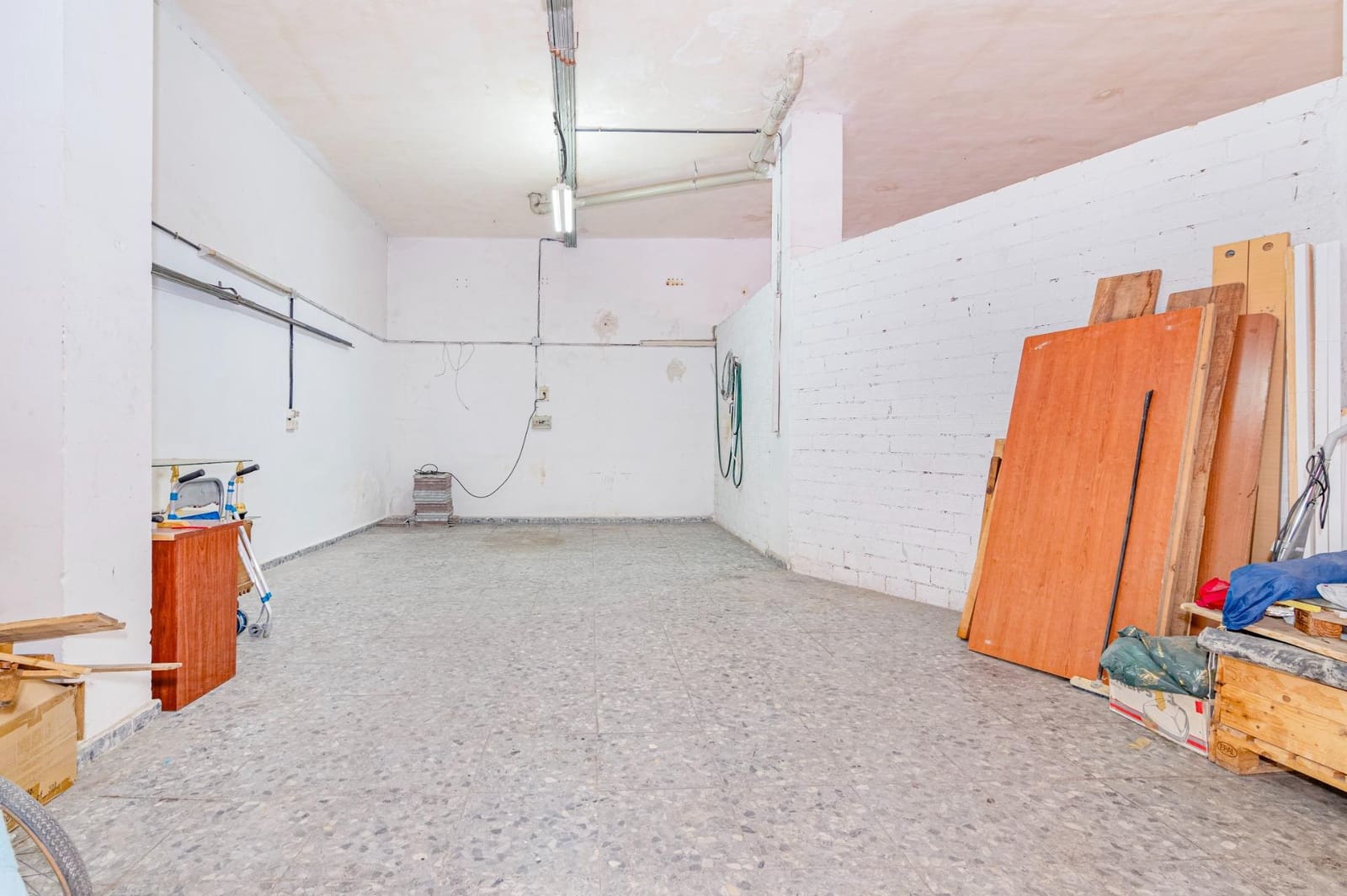 Comercial para venda em Granada cidade - 135 000 € (Ref: 10013985)