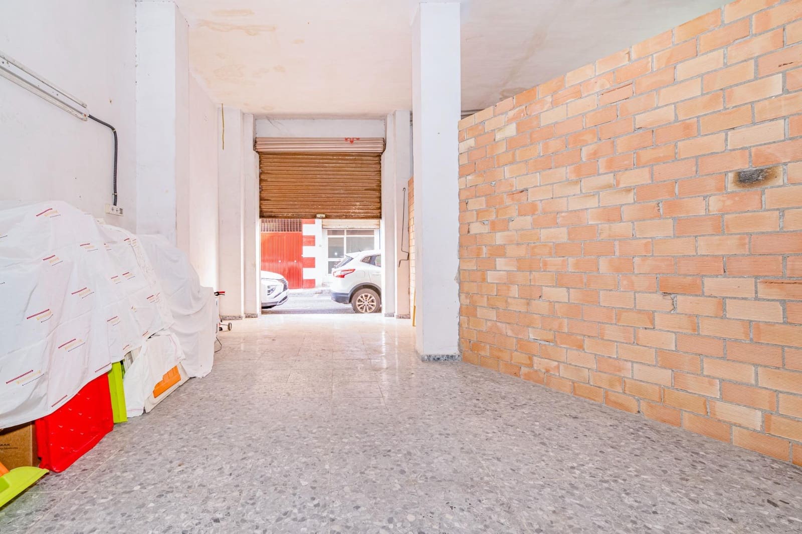 Comercial para venda em Granada cidade - 135 000 € (Ref: 10013985)