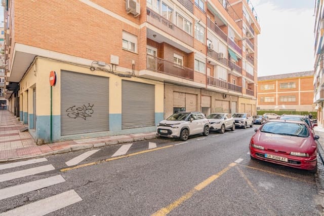 Comercial para venda em Granada cidade - 135 000 € (Ref: 10013985)