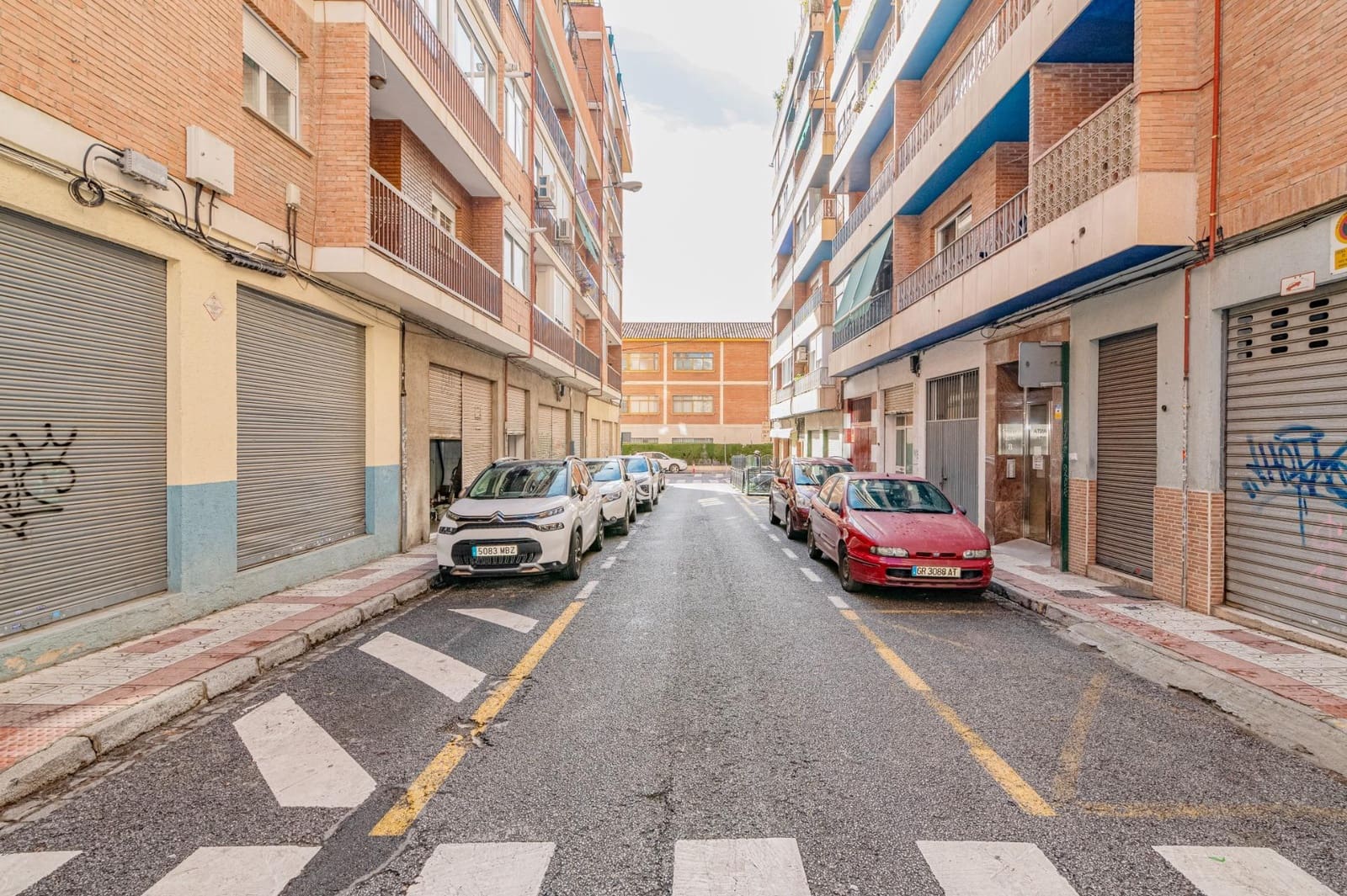 Comercial para venda em Granada cidade - 135 000 € (Ref: 10013985)