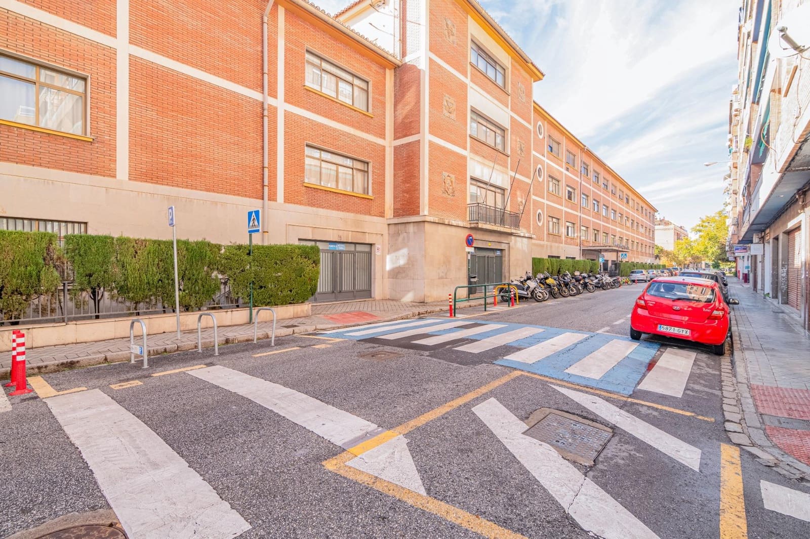 Comercial para venda em Granada cidade - 135 000 € (Ref: 10013985)
