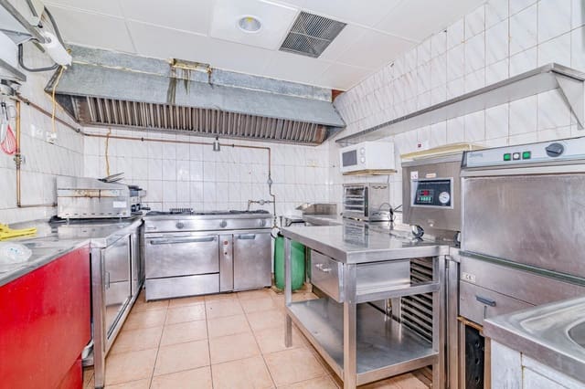 3 quarto Comercial para venda em Pajaritos - Plaza de Toros, Granada cidade - 160 000 € (Ref: 10013986)
