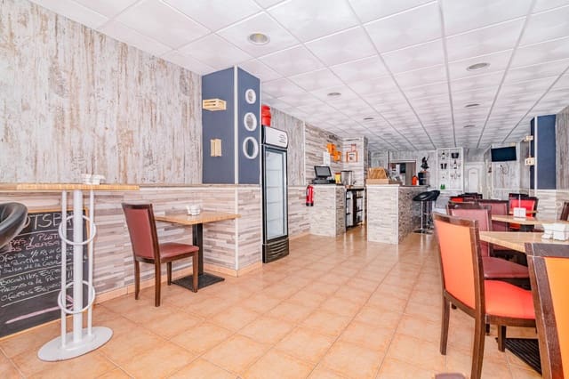 3 quarto Comercial para venda em Pajaritos - Plaza de Toros, Granada cidade - 160 000 € (Ref: 10013986)