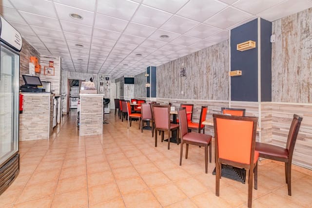 3 quarto Comercial para venda em Pajaritos - Plaza de Toros, Granada cidade - 160 000 € (Ref: 10013986)