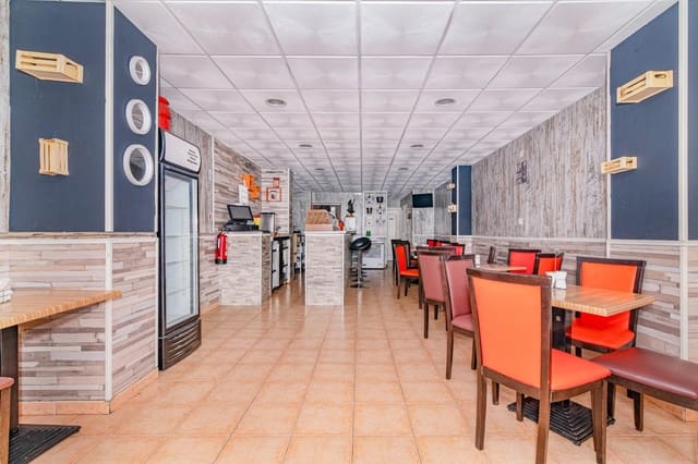 3 quarto Comercial para venda em Pajaritos - Plaza de Toros, Granada cidade - 160 000 € (Ref: 10013986)
