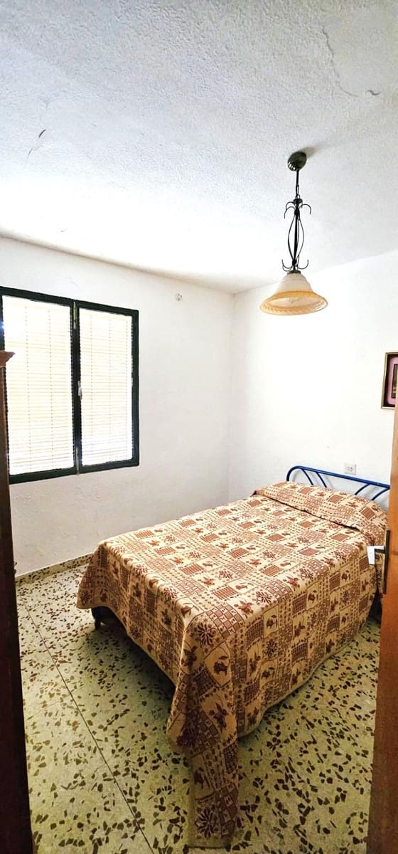 7 bedroom Villa for sale in Arenas del Rey with garage - € 477,250 (Ref: 10013987)
