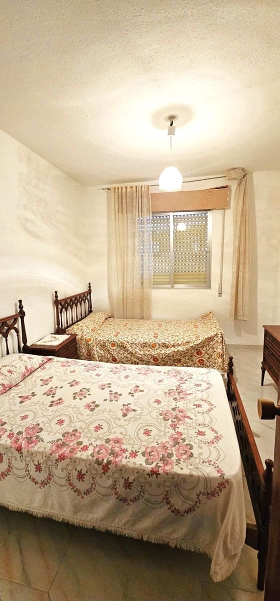 7 bedroom Villa for sale in Arenas del Rey with garage - € 477,250 (Ref: 10013987)