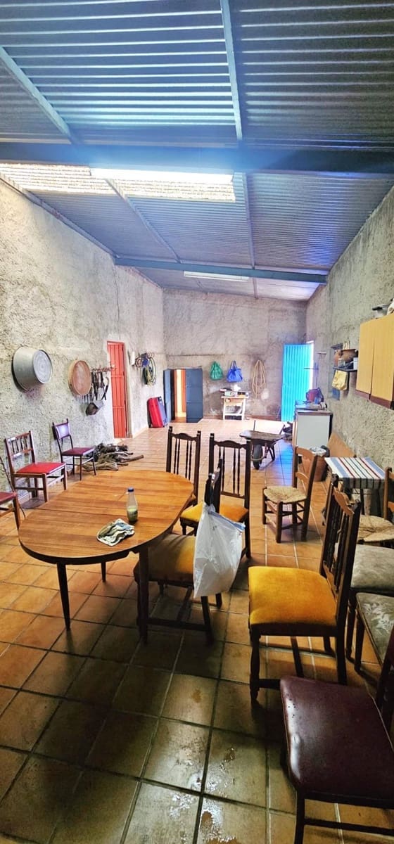 7 bedroom Villa for sale in Arenas del Rey with garage - € 477,250 (Ref: 10013987)