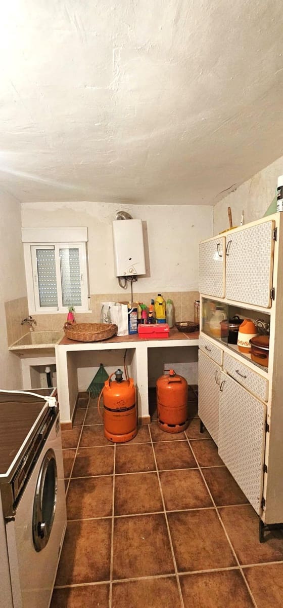 7 bedroom Villa for sale in Arenas del Rey with garage - € 477,250 (Ref: 10013987)