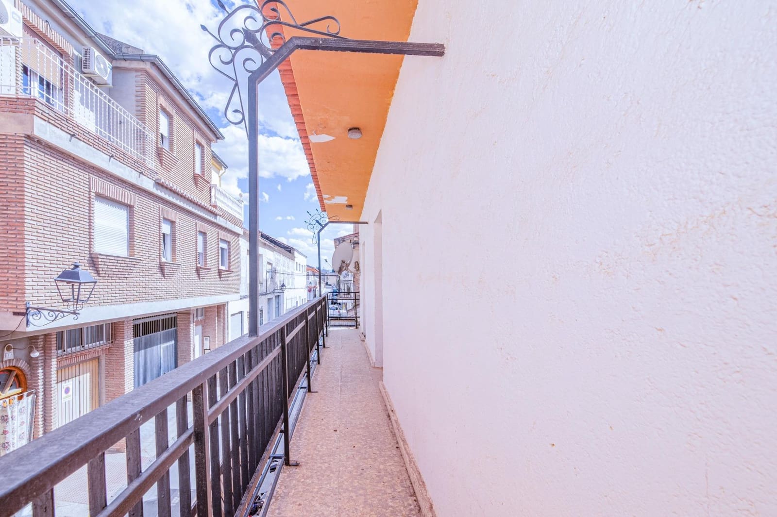6 sypialnia Dom na sprzedaż w Churriana de la Vega z garażem - 240 000 € (Ref: 10013989)