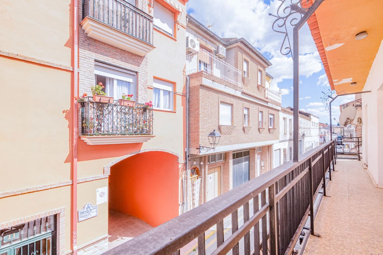 6 sypialnia Dom na sprzedaż w Churriana de la Vega z garażem - 240 000 € (Ref: 10013989)